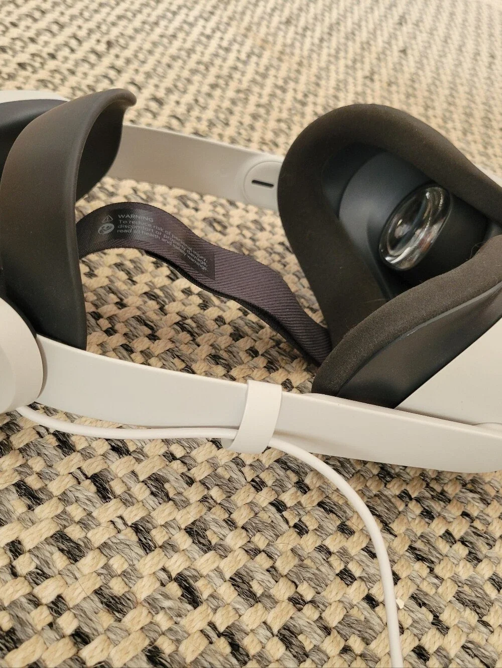 N/A quest white
